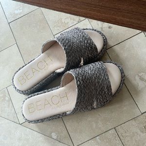 Woven beach sandal with 1-inch platform